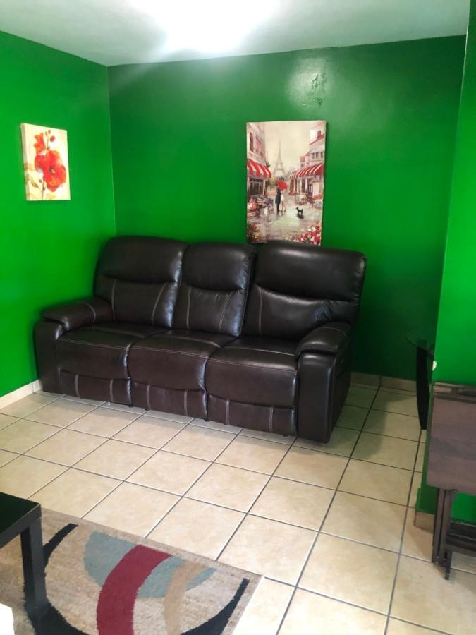 Loiza Aquatika Rr Rentals מראה חיצוני תמונה